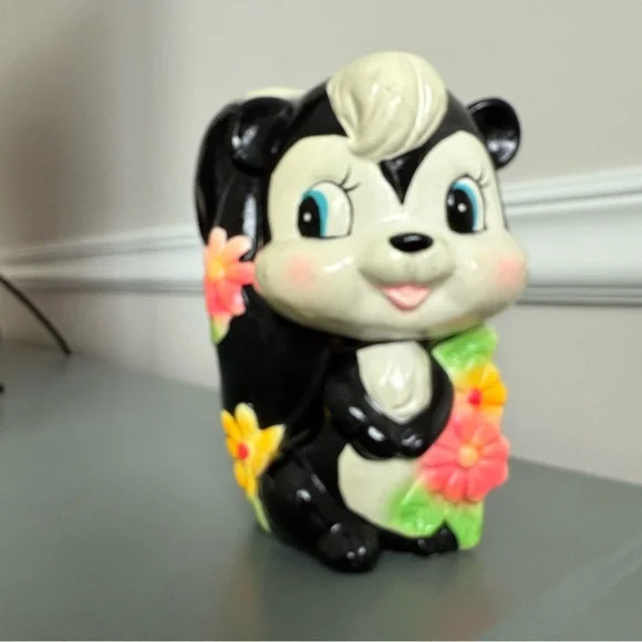 Set of 2 antique skunk banks - Picture 7 of 15